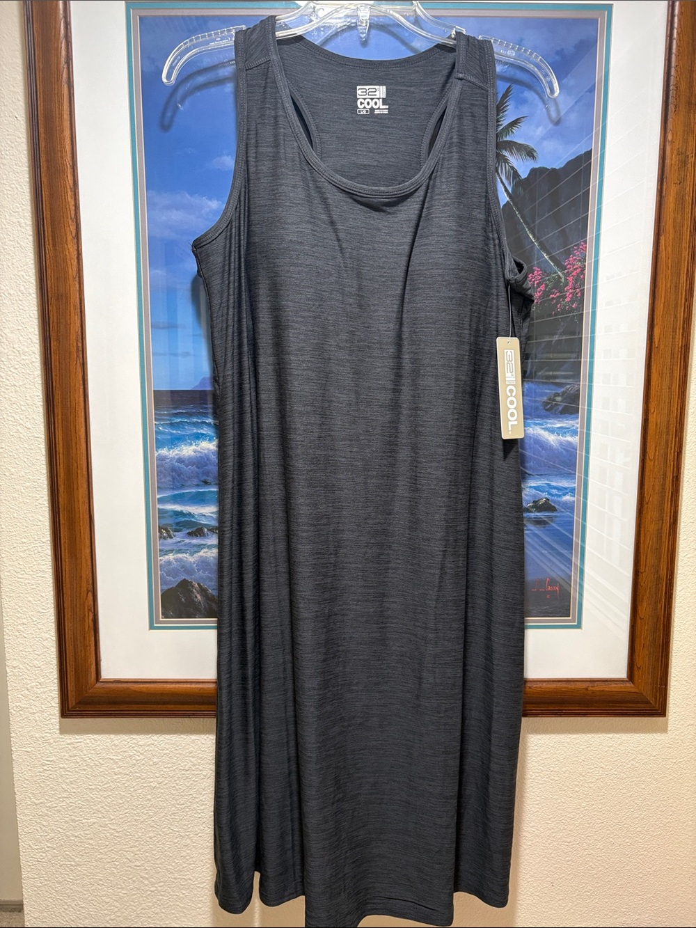 32 degrees Charcoal Gray Scoop Neck razor back w built in bra!!